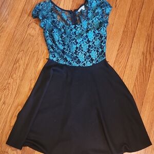 Elegant Blue Lace Women's Dress